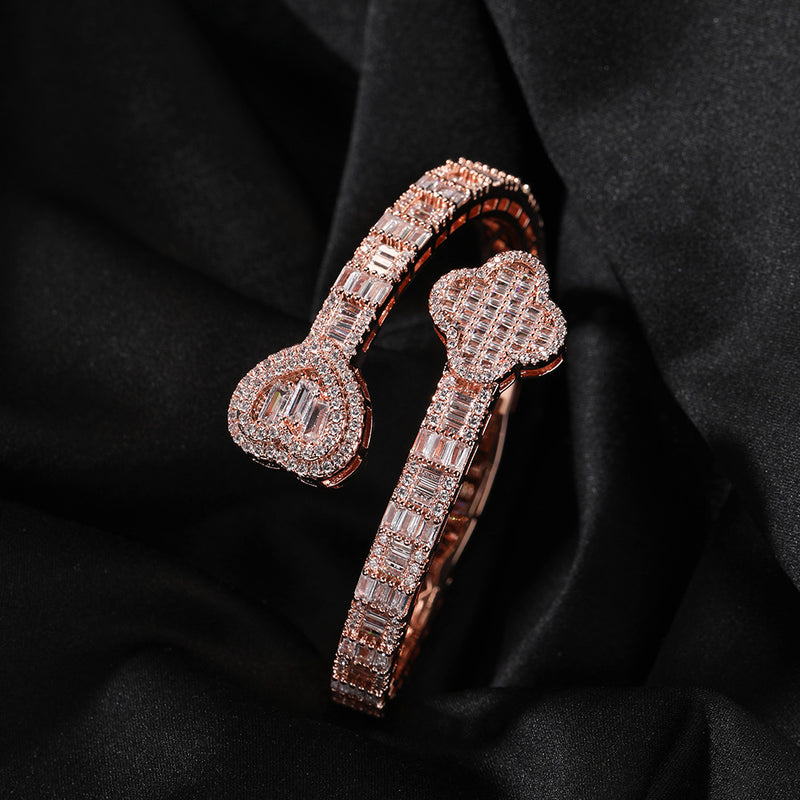 Bracelet ins Wind Love Clover Bracelet Premium Sense Copper Zircon Royalty