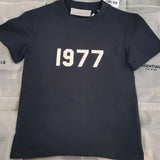 Fear of God Essentials Kids 1977 T-Shirt Shorts 1977 Flocking Printed Loose T-shirt